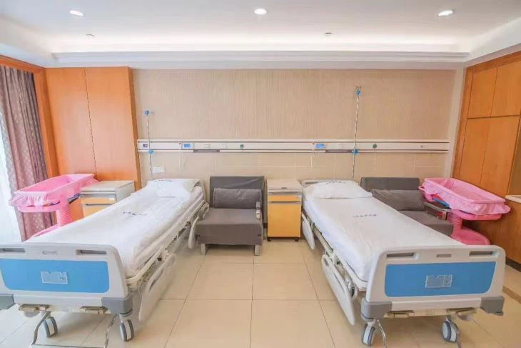 Manual Hospital Bed Height Lifted